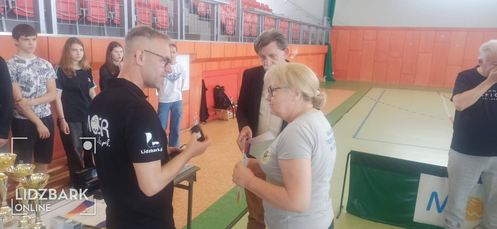 Turniej tenisa stołowego UTW o Puchar Burmistrza.