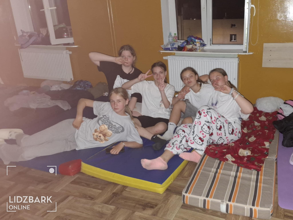 Noc w szkole?! Klasa 6b zrobiła to !