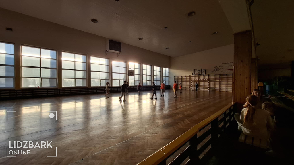 Noc w szkole?! Klasa 6b zrobiła to !