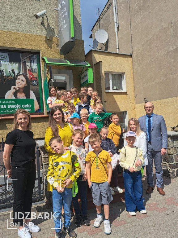 Uczniowie SP2 w Banku Spółdzielczym