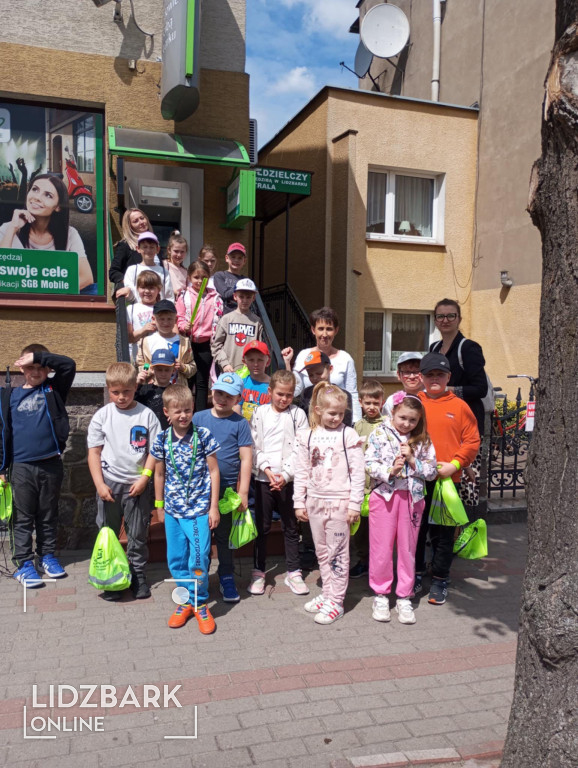 Uczniowie SP2 w Banku Spółdzielczym