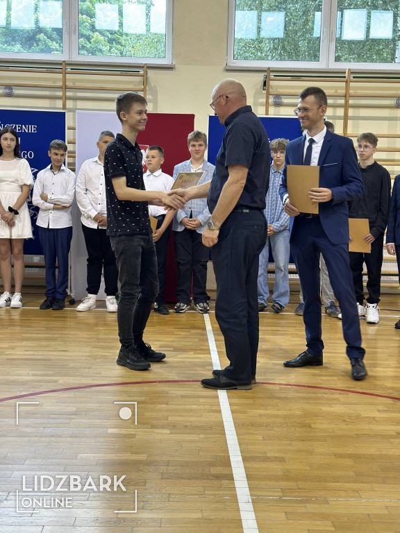 SP Kiełpiny zakończenie roku szkolnego