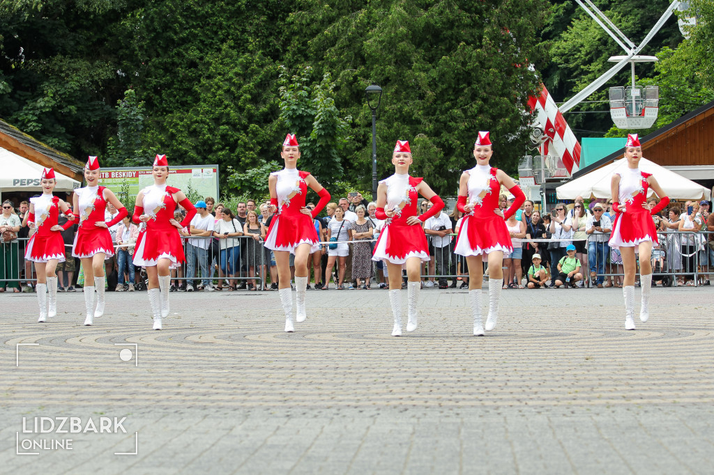 Parady marszowe na Festiwalu Orkiestr OSP w Wiśle