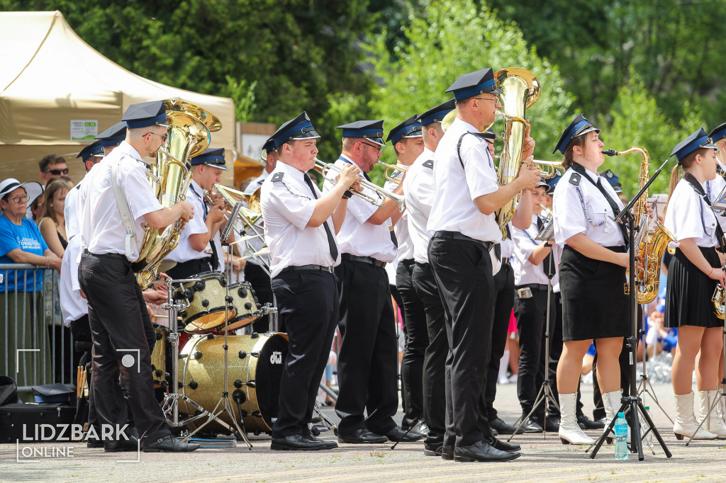 Parady marszowe na Festiwalu Orkiestr OSP w Wiśle