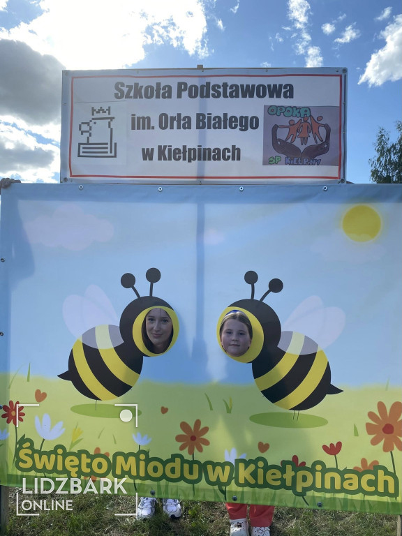 Szkoła z Kiełpin na Święcie Miodu