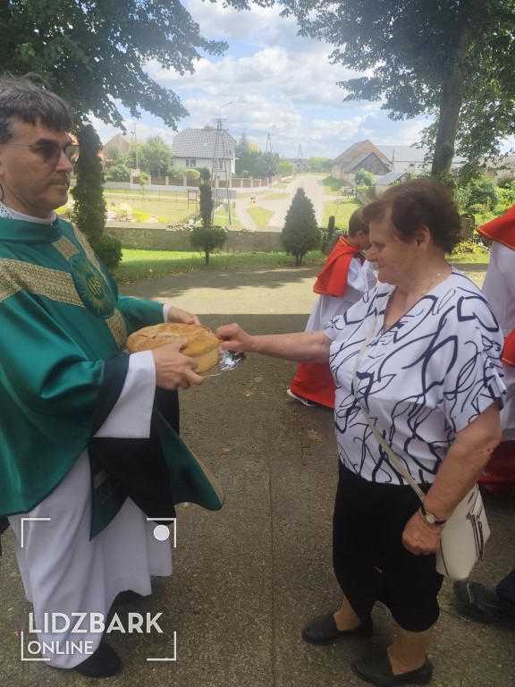 Dożynki Parafialne w Kiełpinach