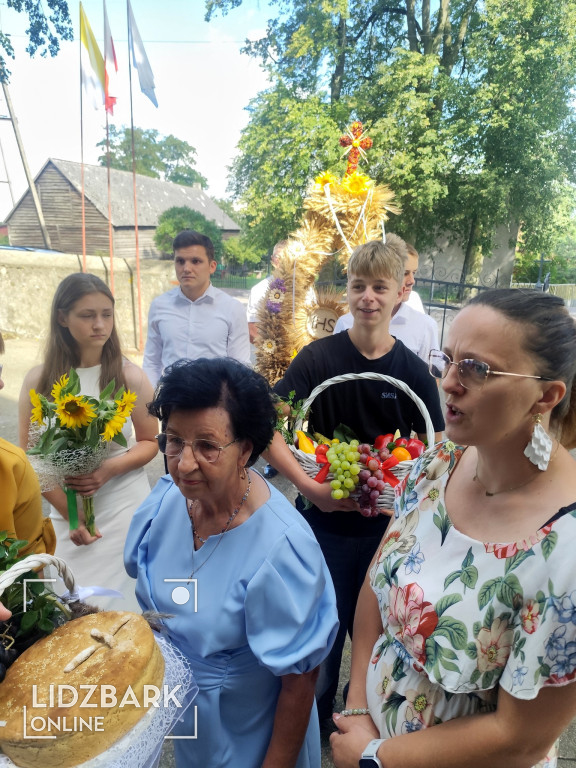 Dożynki Parafialne w Kiełpinach