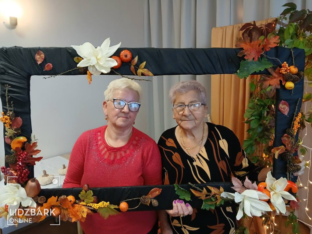 Jesień pełna tańca w Dziennym Domu Senior+