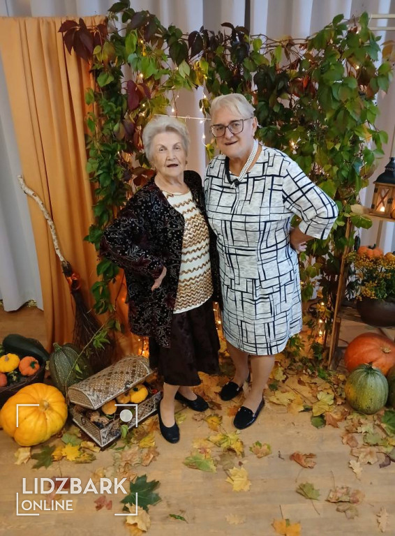 Jesień pełna tańca w Dziennym Domu Senior+