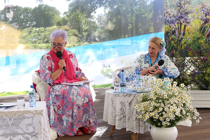 Promocja książki w lidzbarskim amfiteatrze