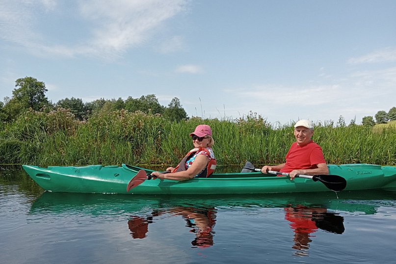 UTW na spływie kajakowym po Welu