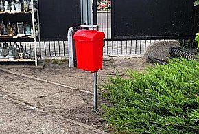 Widzisz taki pojemnik na cmentarzu. Oto, do czego służy-1333