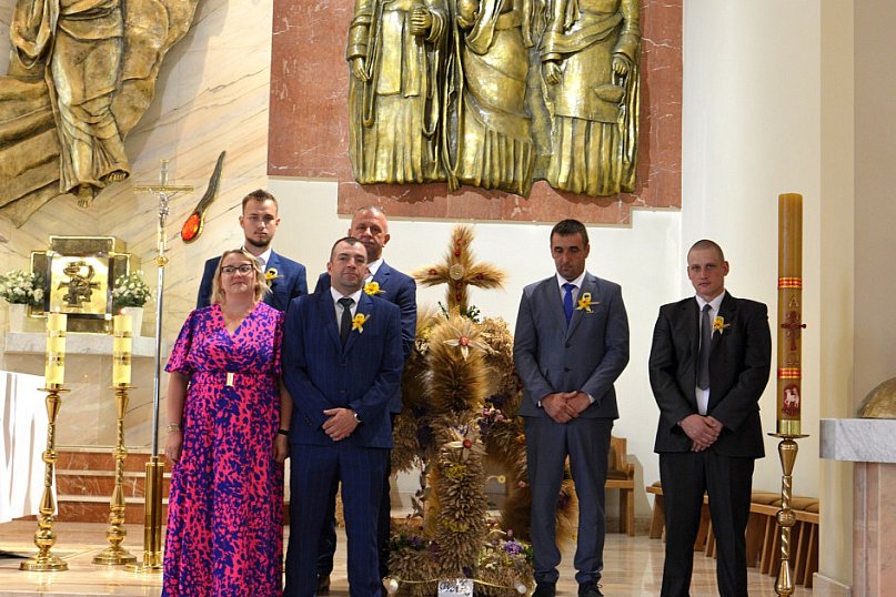 Dożynkowa Msza Święta dziękczynna w Lidzbarku