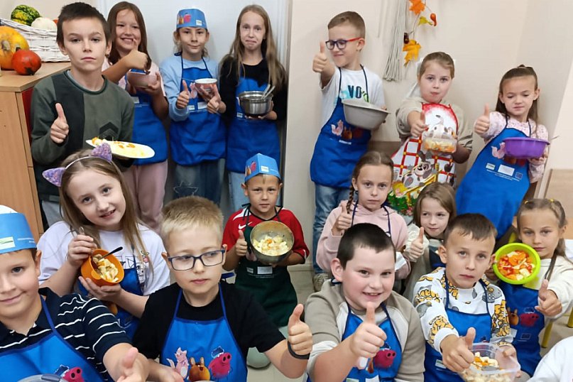 Klasowa wycieczka i witaminowa sałatka w IIa SP I